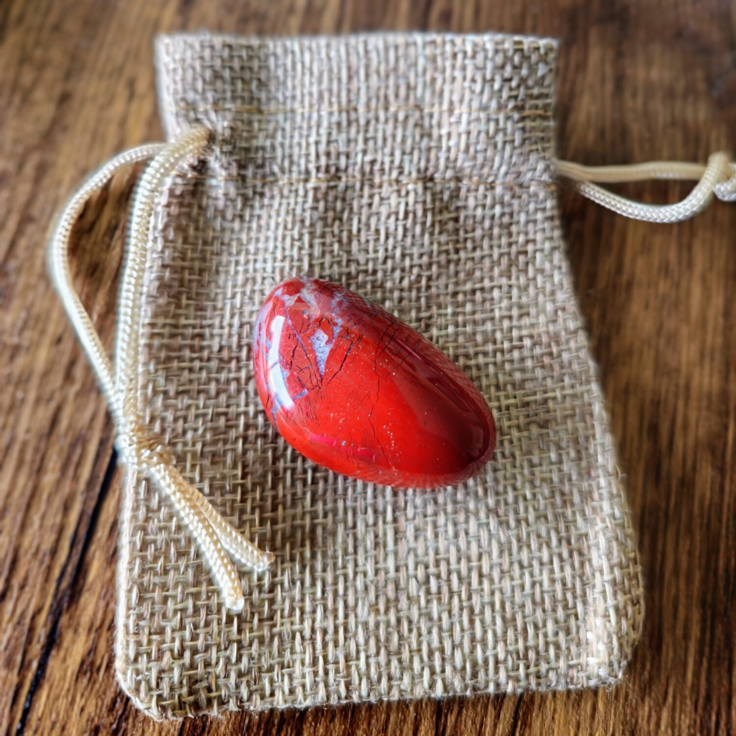 Jaspe Rouge &ndash; Pierre d&rsquo;ancrage vitale