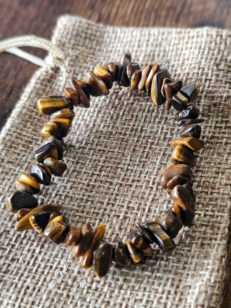 bracelet-en-oeil-de-tigre-brut