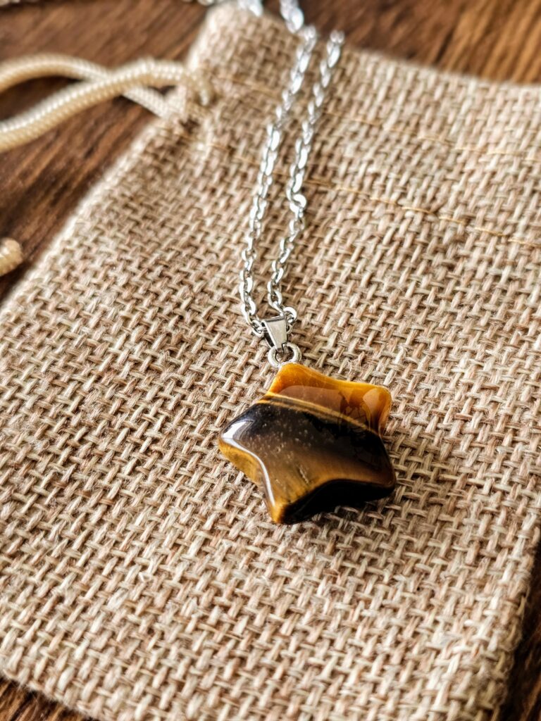 pendentif oeil de tigre