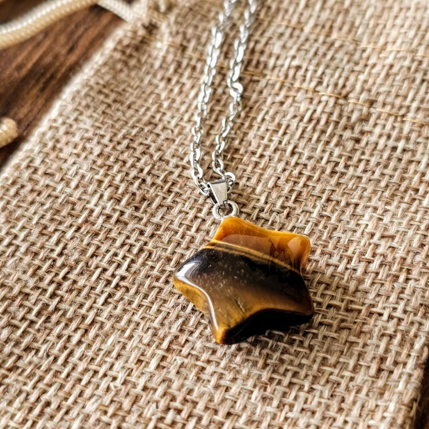 pendentif oeil de tigre